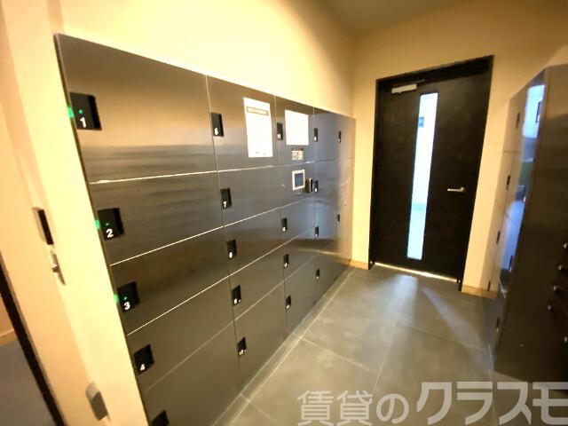 22/26 エントランス