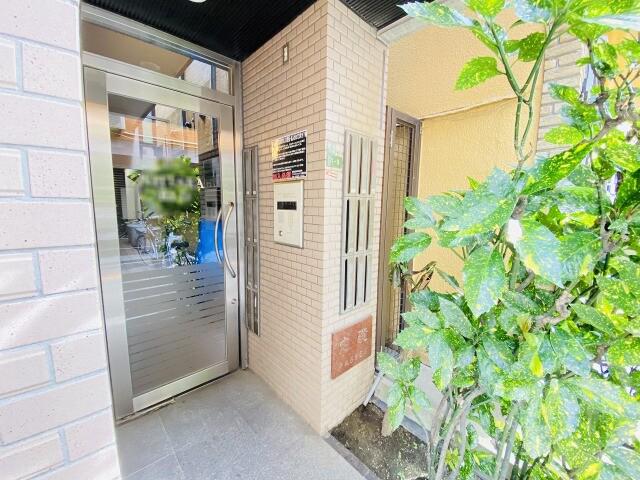 14/23 エントランス