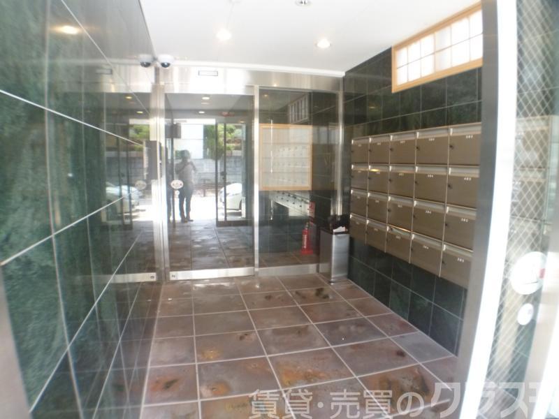 30/30 エントランス