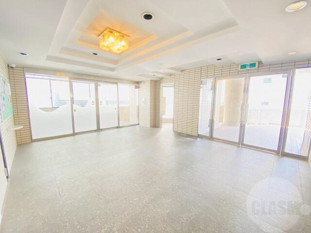 19/28 エントランス