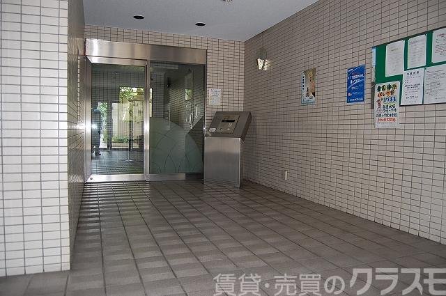 2/3 エントランス