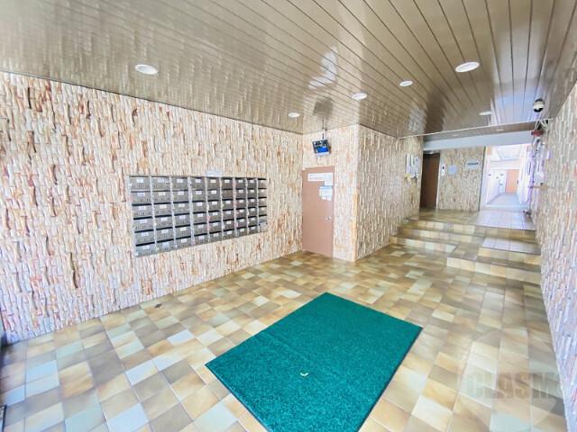 23/30 エントランス