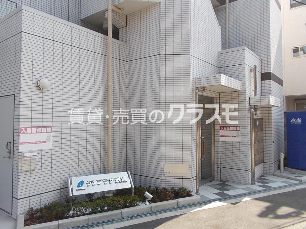 18/29 エントランス