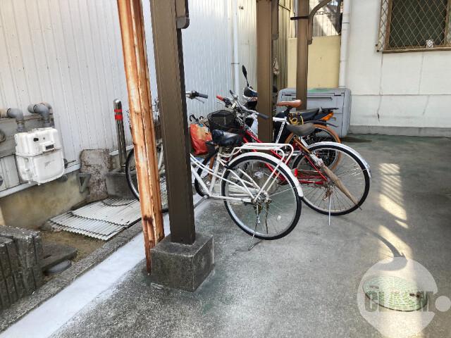 18/23 エントランス