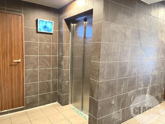 16/21 エントランス