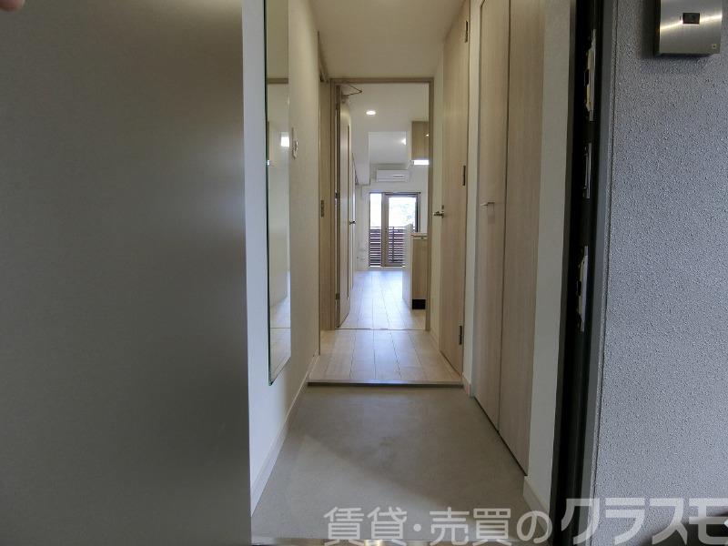 16/30 玄関