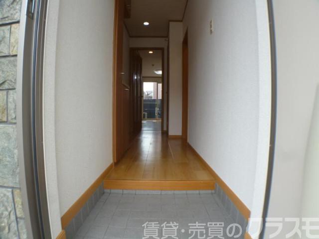 16/30 玄関