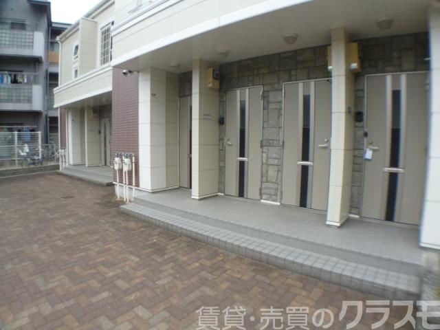 28/30 エントランス