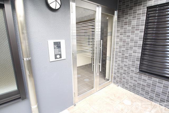 29/30 エントランス