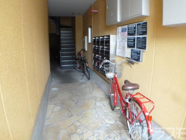 2/4 エントランス