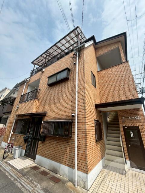 21/30 エントランス