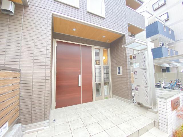 19/25 エントランス