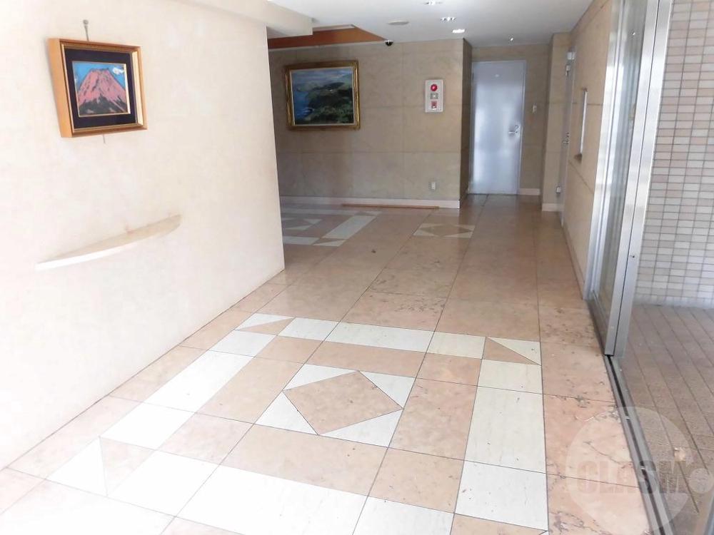 21/25 エントランス