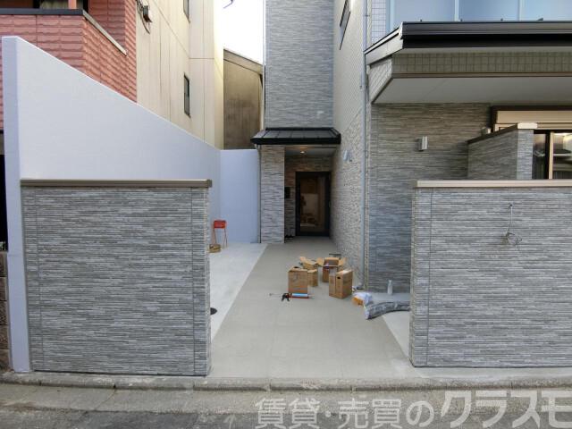 2/4 エントランス