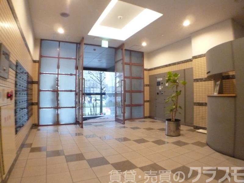 28/30 エントランス