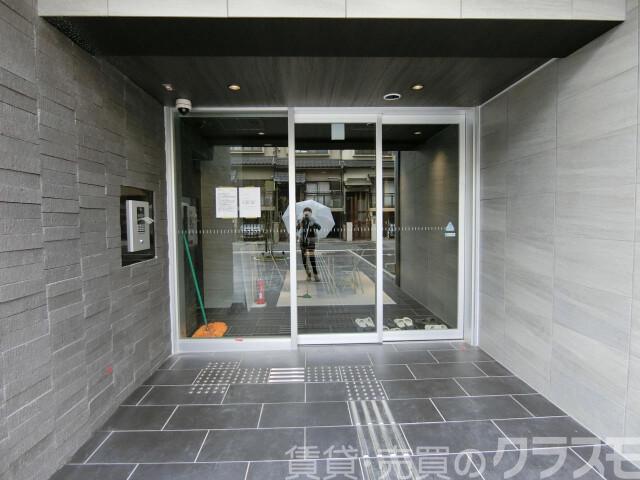 2/4 エントランス