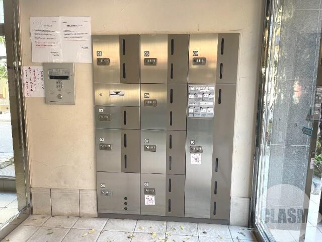 21/27 エントランス