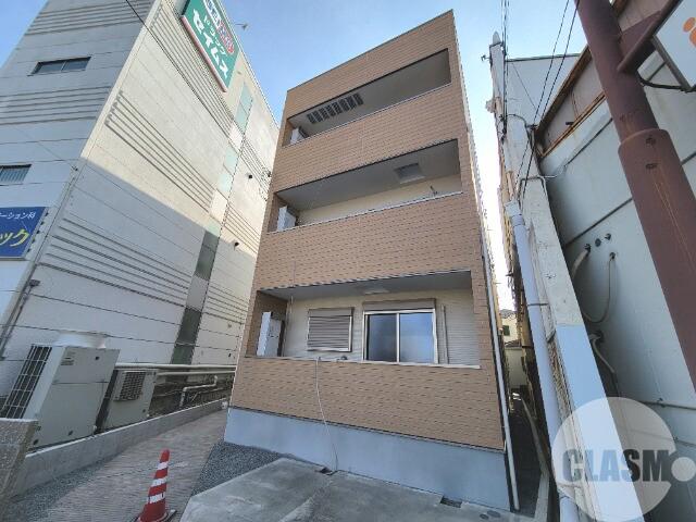 20/26 エントランス