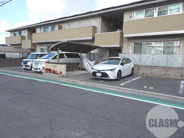21/28 駐車場