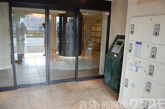 2/4 エントランス