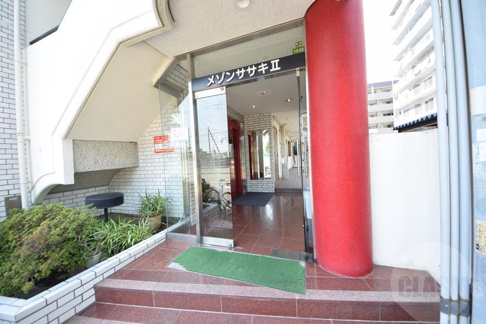 17/26 エントランス