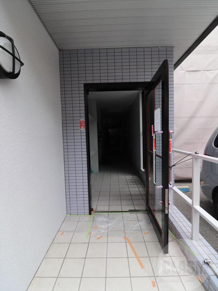 22/30 エントランス