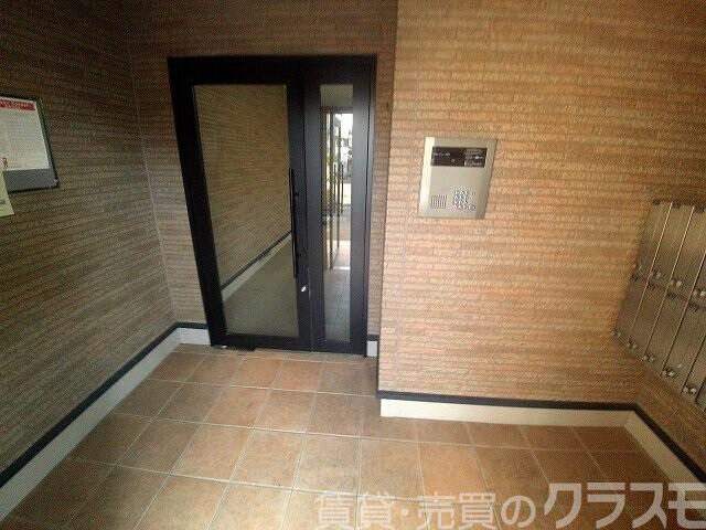 2/2 エントランス