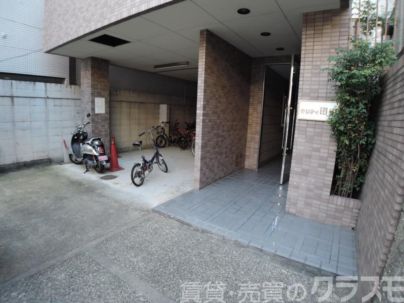 2/4 エントランス