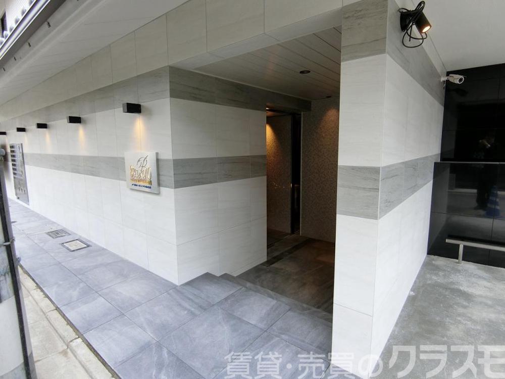 2/4 エントランス