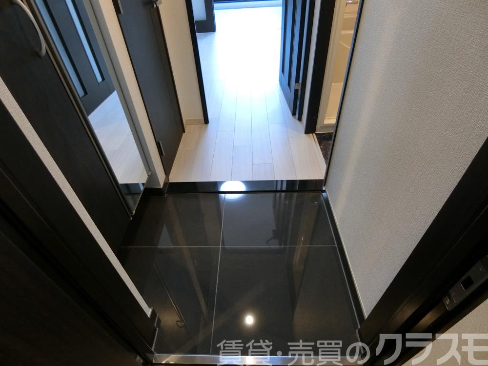 16/30 玄関
