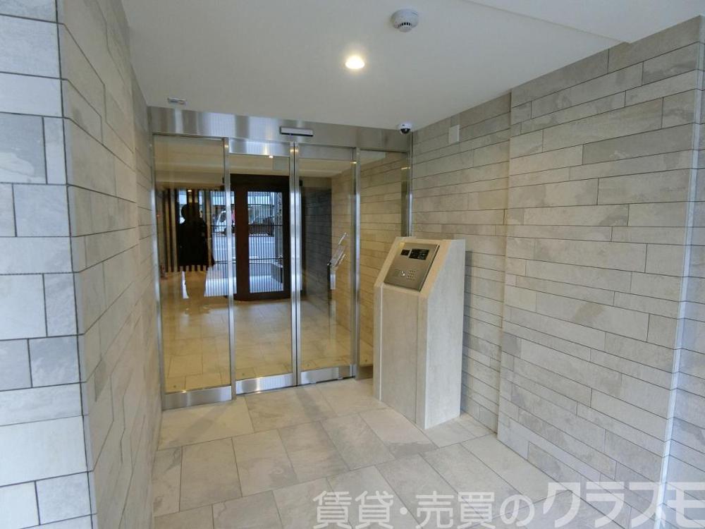 2/2 エントランス