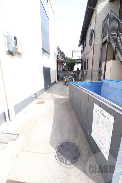 22/30 エントランス