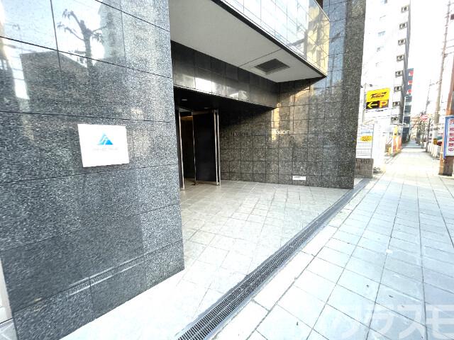 21/25 エントランス