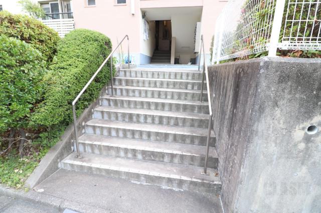 22/30 エントランス