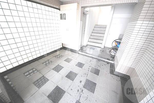 15/28 エントランス