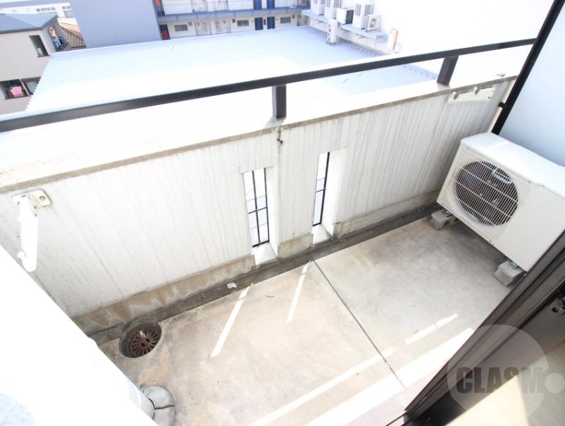 16/27 バルコニー