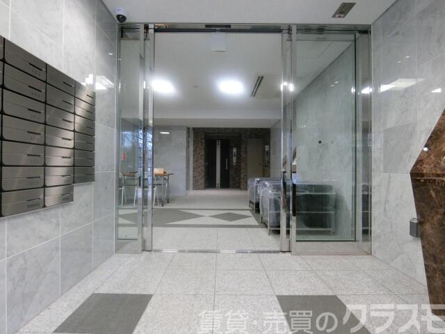 2/2 エントランス