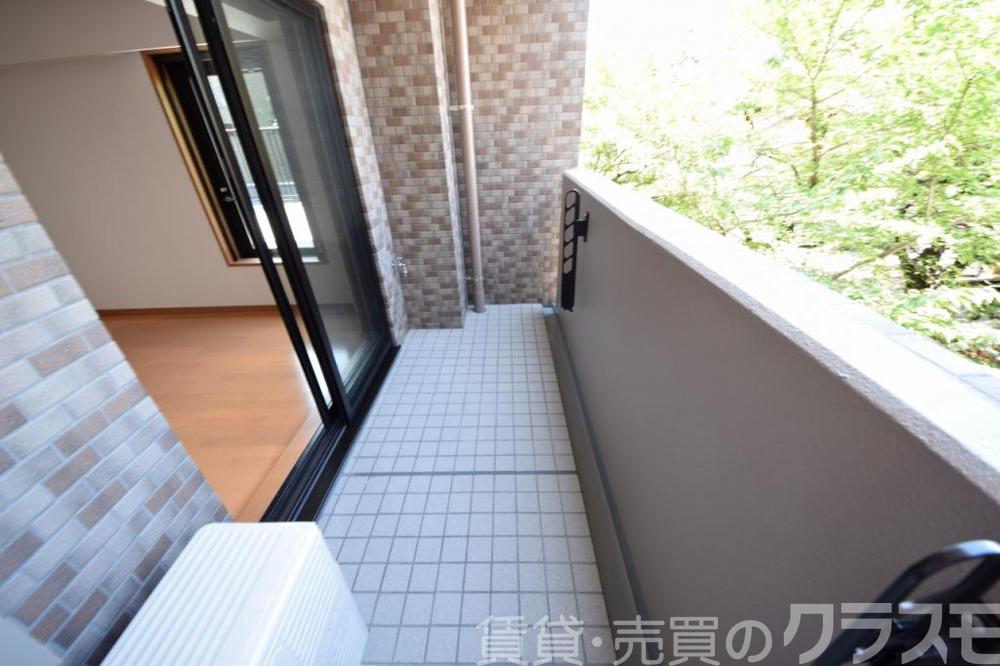 23/30 バルコニー