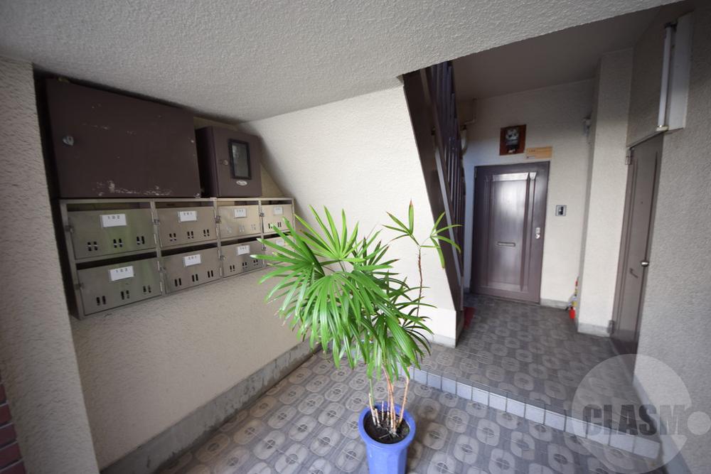 21/29 エントランス