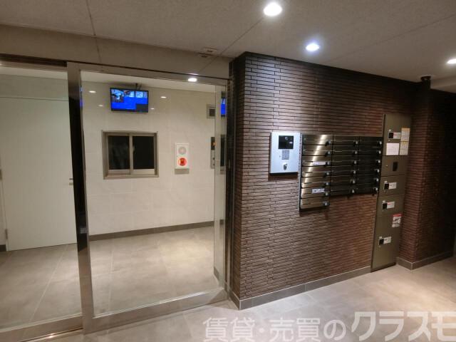 2/5 エントランス