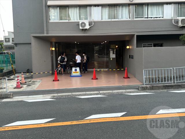 22/30 エントランス