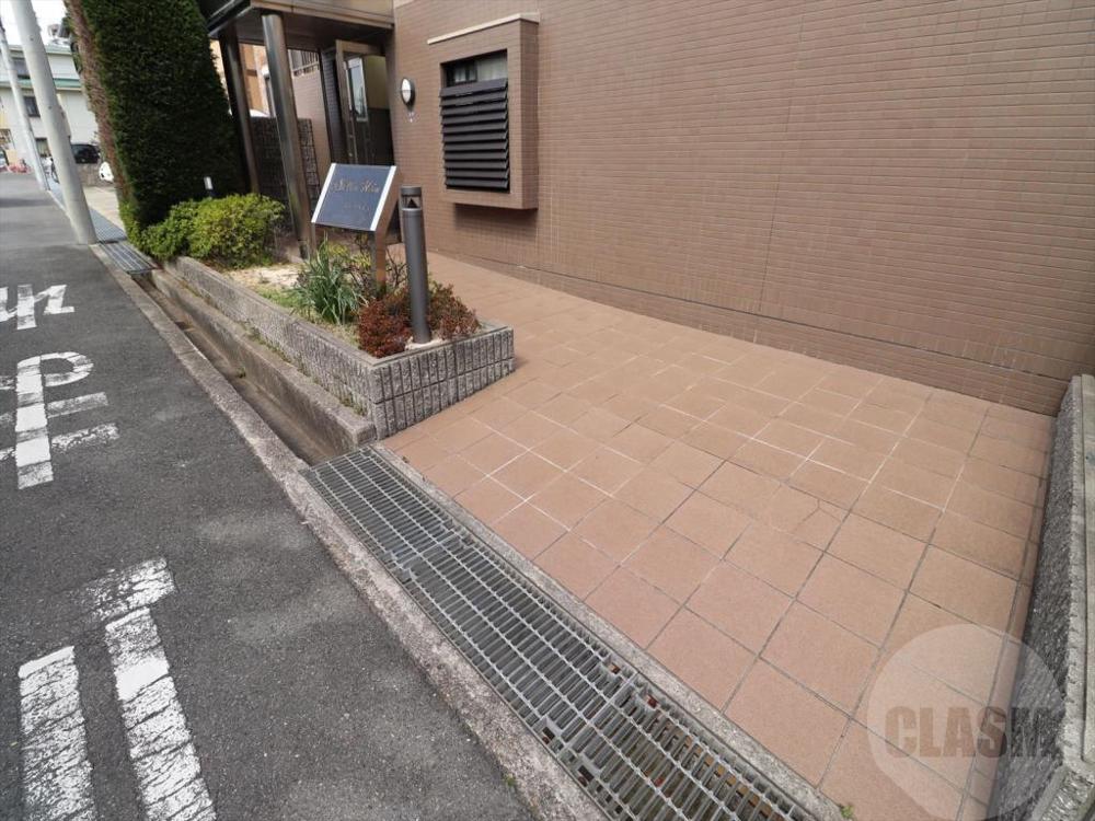 21/29 エントランス