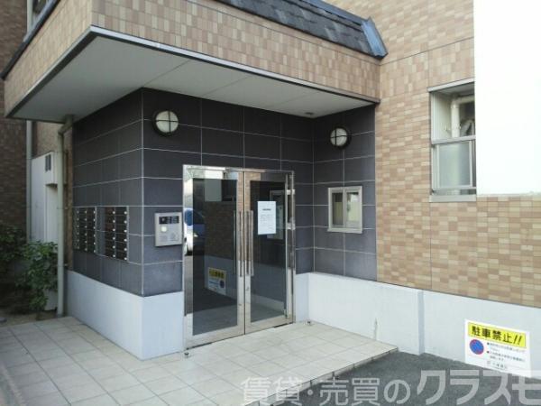 28/30 エントランス