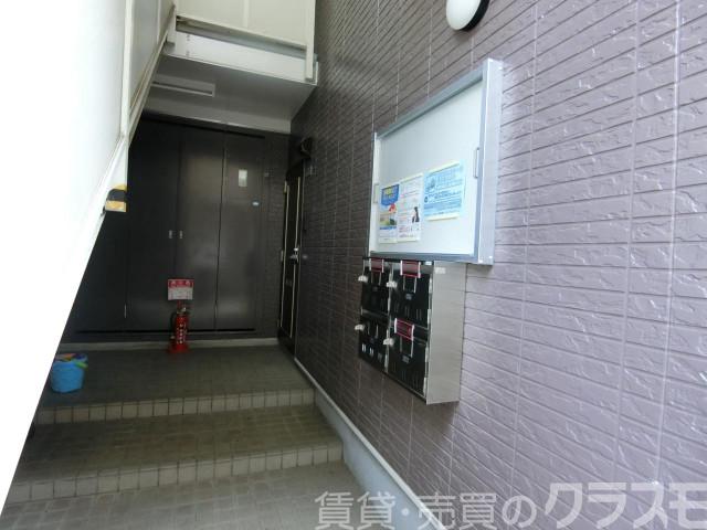 2/4 エントランス