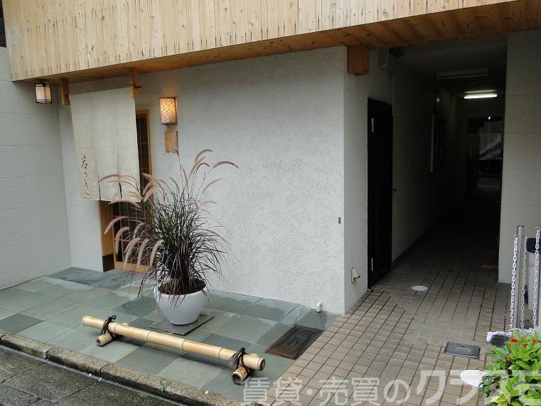 29/30 エントランス