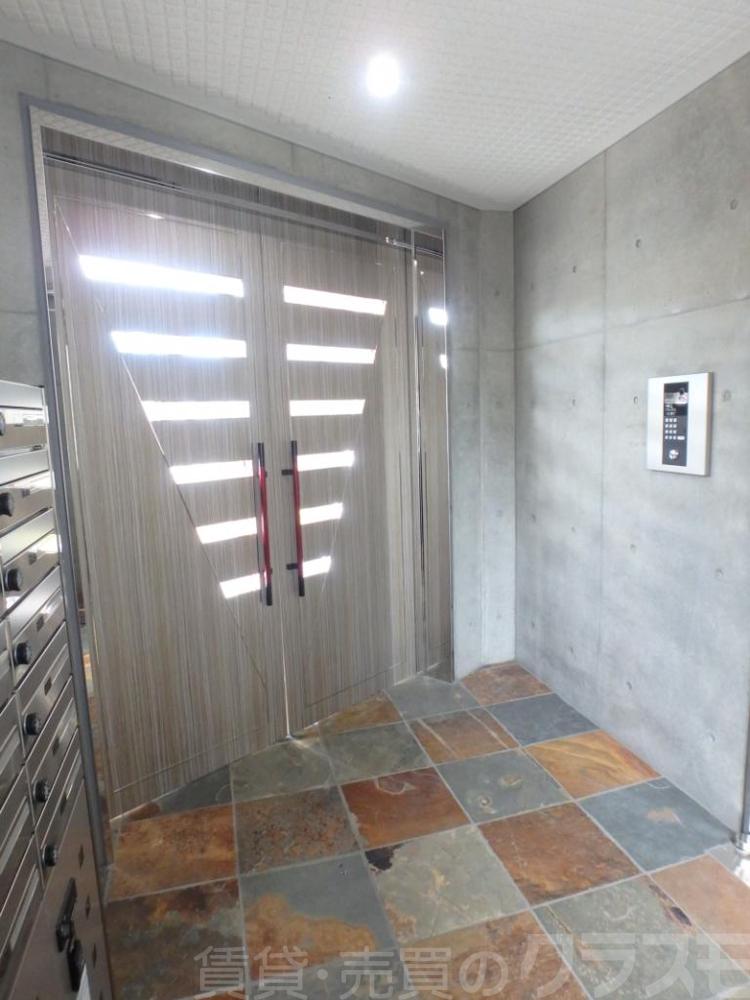 20/29 エントランス