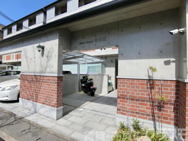 2/5 エントランス