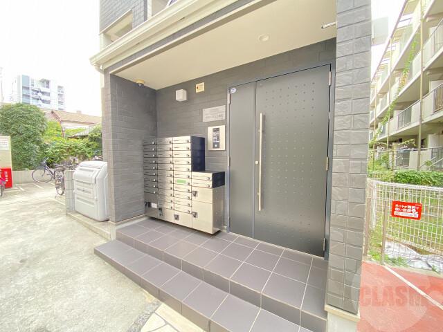 21/28 エントランス