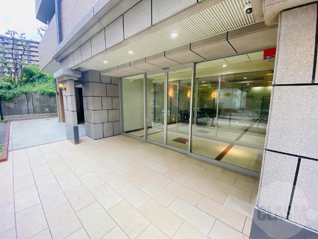 22/24 エントランス