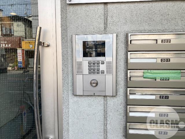 19/25 エントランス